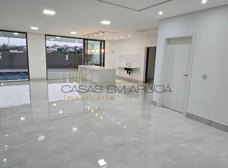 Casa a Venda no Condominio Real Park - 4 Dormitórios - CEA-00003