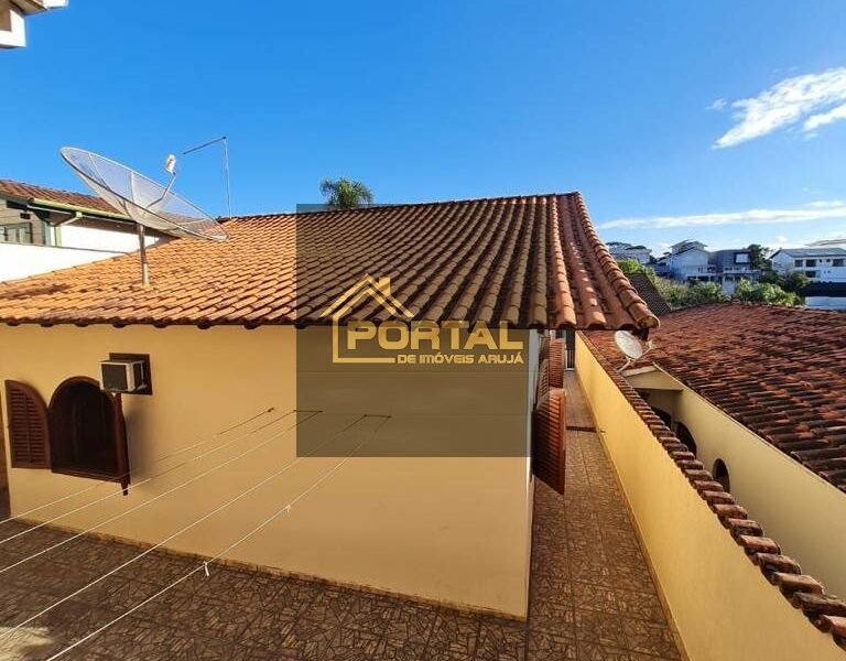 Casa a Venda no Condomínio em Arujazinho IV - 3 Dormitórios - CEA-00036V