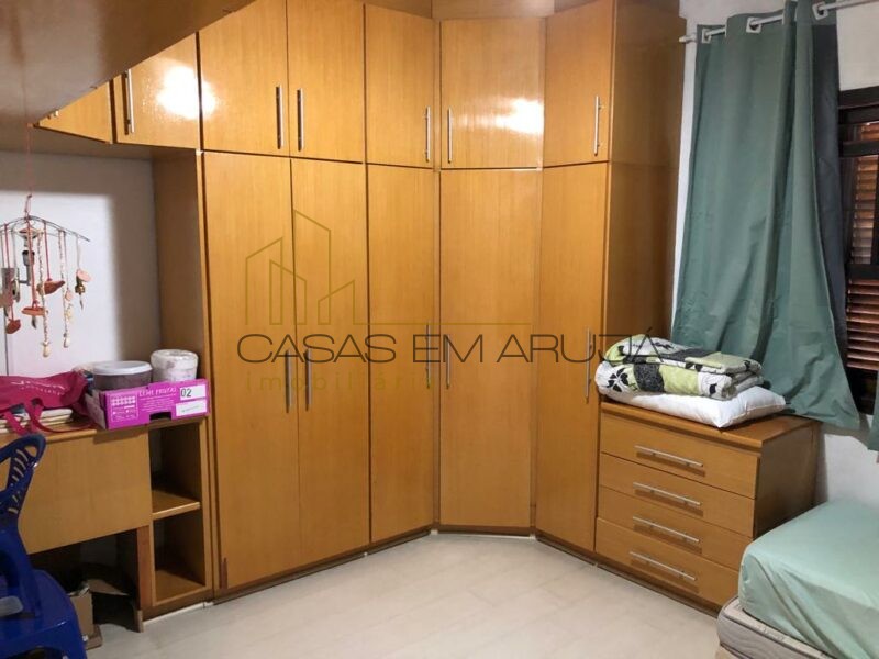 Casa à Venda em Arujamérica - 4 Quartos - CEA-00044