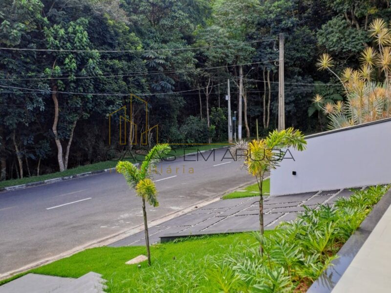 Casa a Venda no Condominio Verdes Lagos - 5 Suítes - CEA - 00073