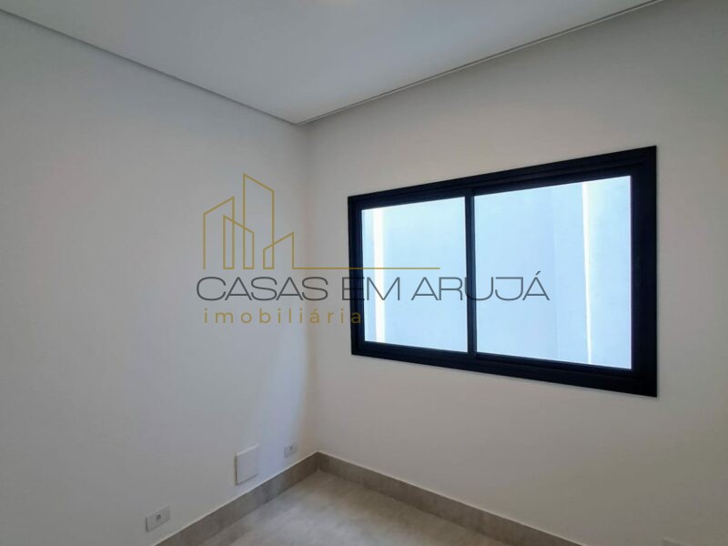 Casa a Venda no Condominio Verdes Lagos - 5 Suítes - CEA - 00073