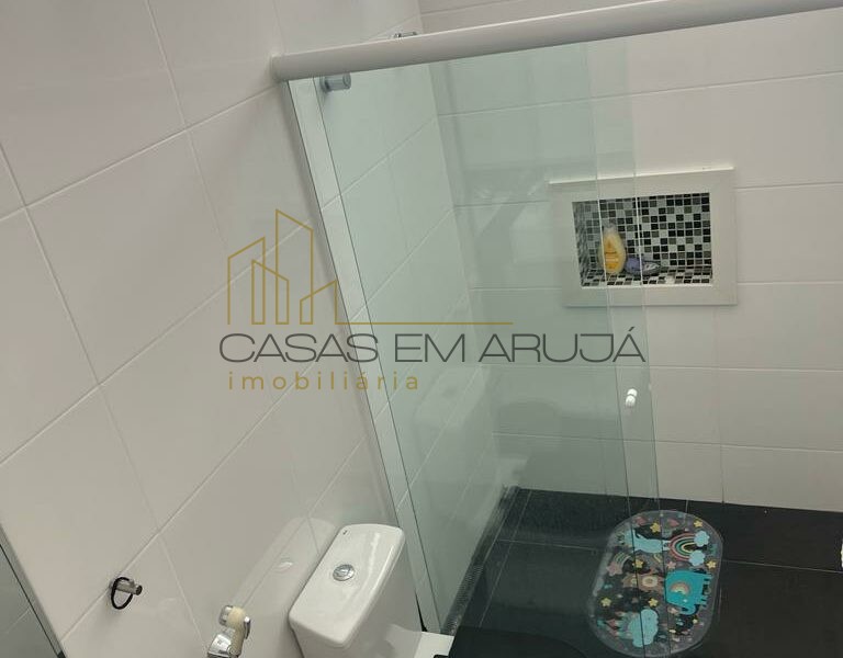 Casa a Venda no Aruã Eco Park em Mogi das Cruzes - 4 Suites - CEA-00076