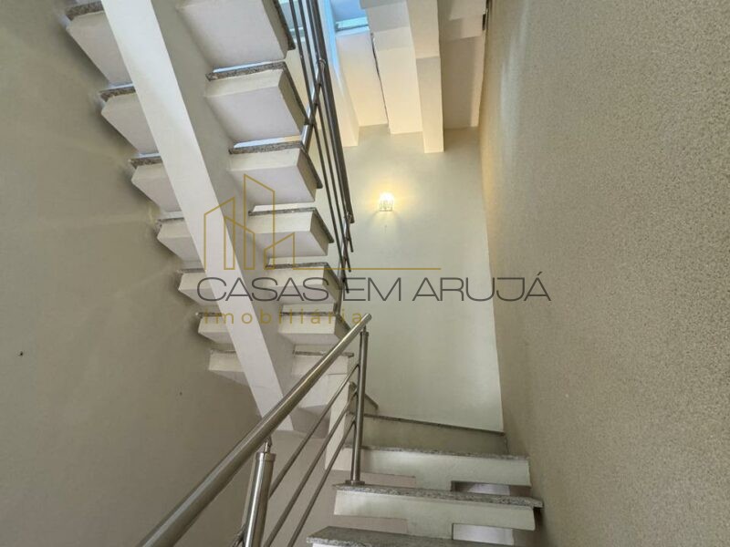 Casa a Venda no Condomínio Aruja 5 - 4 Suites - CEA_00099