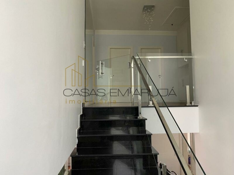 Casa a Venda no Condomínio Arujá 5 - 5 Suites - CEA-00097