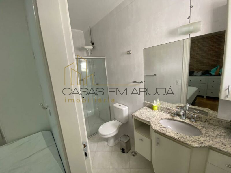 Casa a Venda no Condomínio Arujá 5 - 5 Suites - CEA-00097