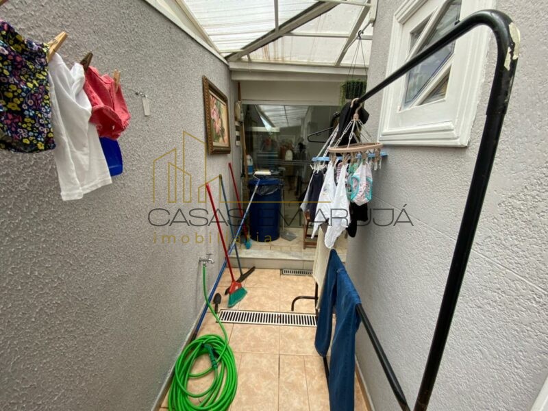 Casa a Venda no Condomínio Arujá 5 - 5 Suites - CEA-00097