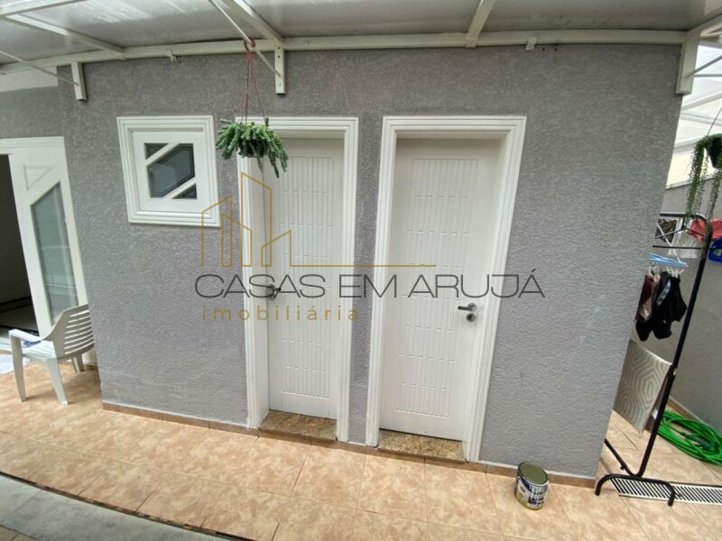 Casa a Venda no Condomínio Arujá 5 - 5 Suites - CEA-00097