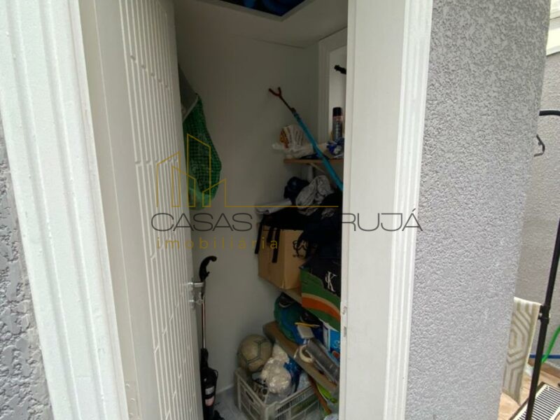 Casa a Venda no Condomínio Arujá 5 - 5 Suites - CEA-00097