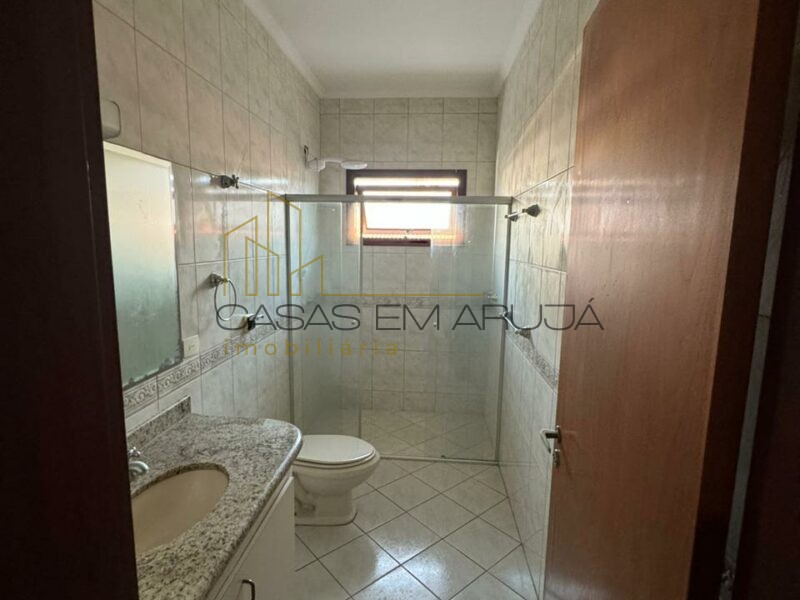 Casa para Locação no Condomínio Arujá 5 - 4 Dormitórios - KAR-00113