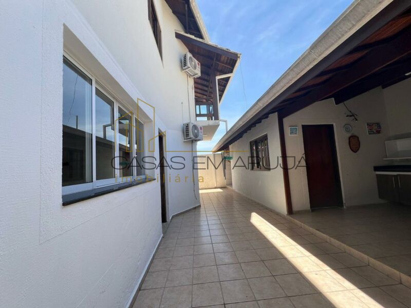 Casa para Locação no Condomínio Arujá 5 - 3 Suites - KAR-00114