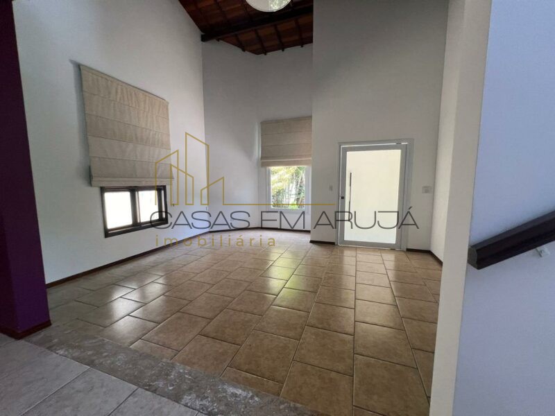 Casa para Locação no Condomínio Arujá 5 - 3 Suites - KAR-00114