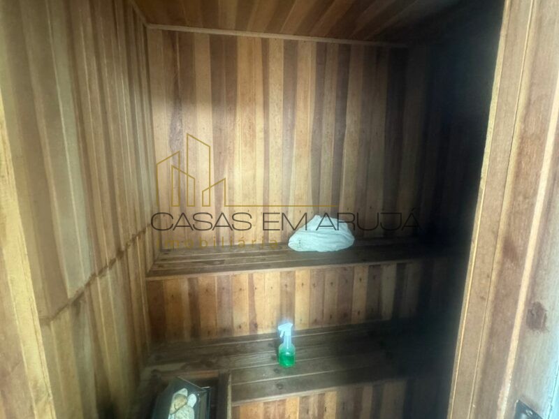 Casa a Venda no Condomínio Arujá 5 - 3 Suítes - CEA-00135