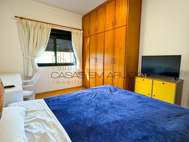 Casa a Venda no Condomínio Arujazinho IV - 4 Dormitórios - JAN-00126