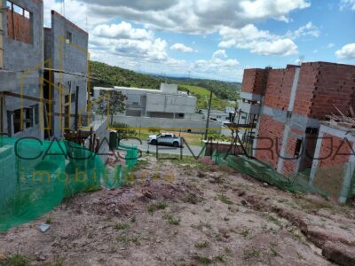 Terreno a Venda no Condomínio Aruã Brisas - CEA-000108