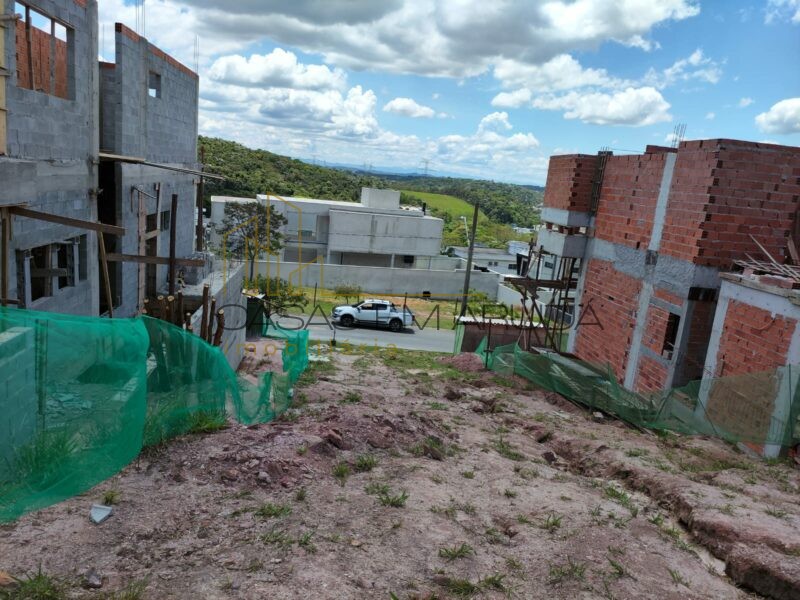 Terreno a Venda no Condomínio Aruã Brisas - CEA-000108