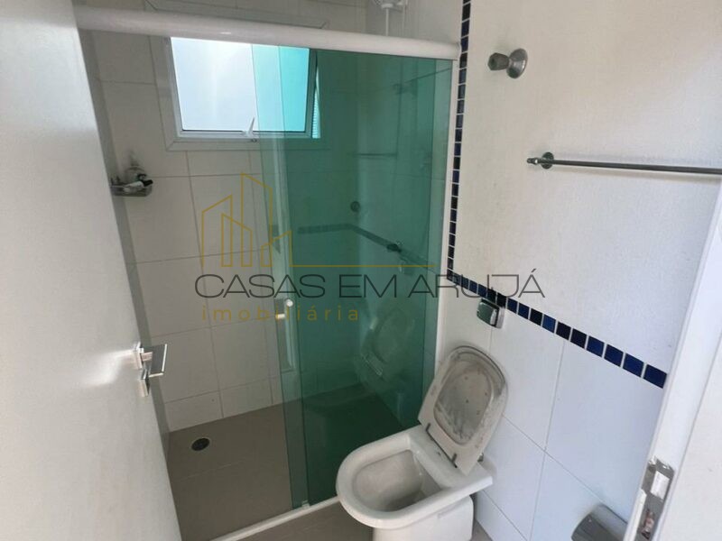 Casa a Venda e Locação no Condomínio Aruja 5 - 3 Suites - CEA-00152