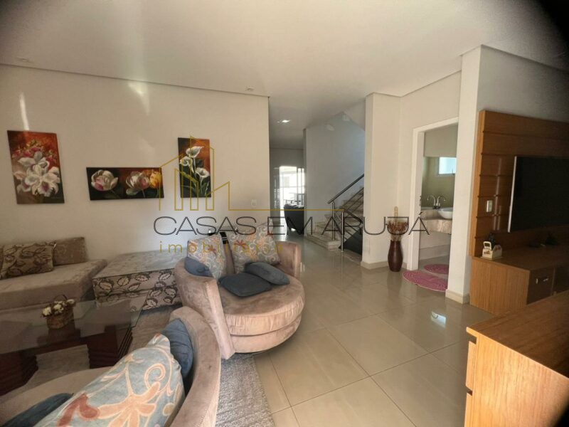 Casa a Venda e Locação no Condomínio Aruja 5 - 3 Suites - CEA-00152