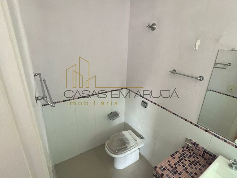 Casa a Venda e Locação no Condomínio Aruja 5 - 3 Suites - CEA-00152