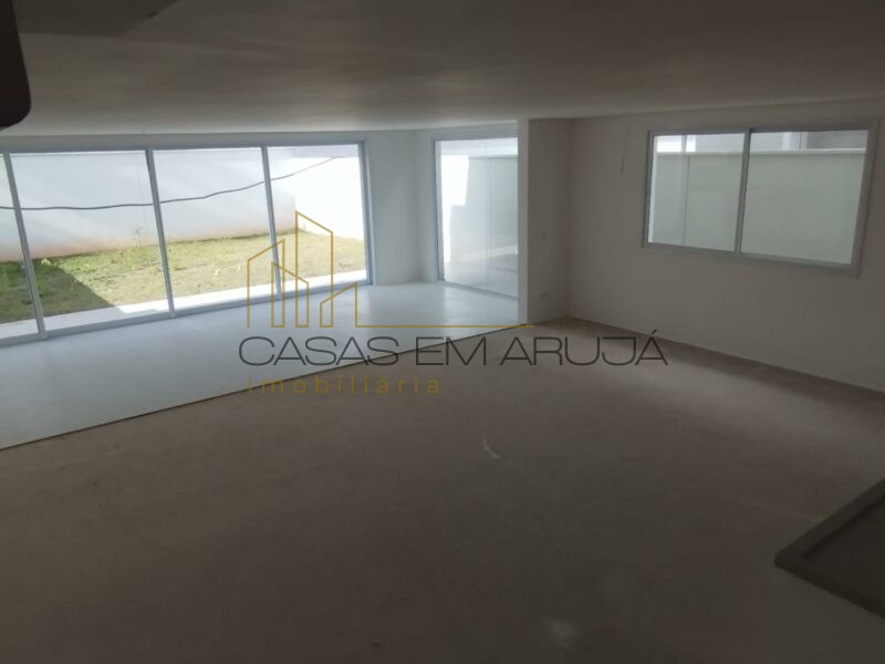 Casa a Venda no Condomínio Sun Ville - 4 suítes - CEA-00150