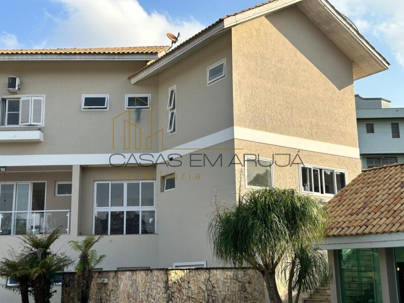 Casa a Venda no Condomínio Arujá 5 - 4 Suítes - CEA 00157