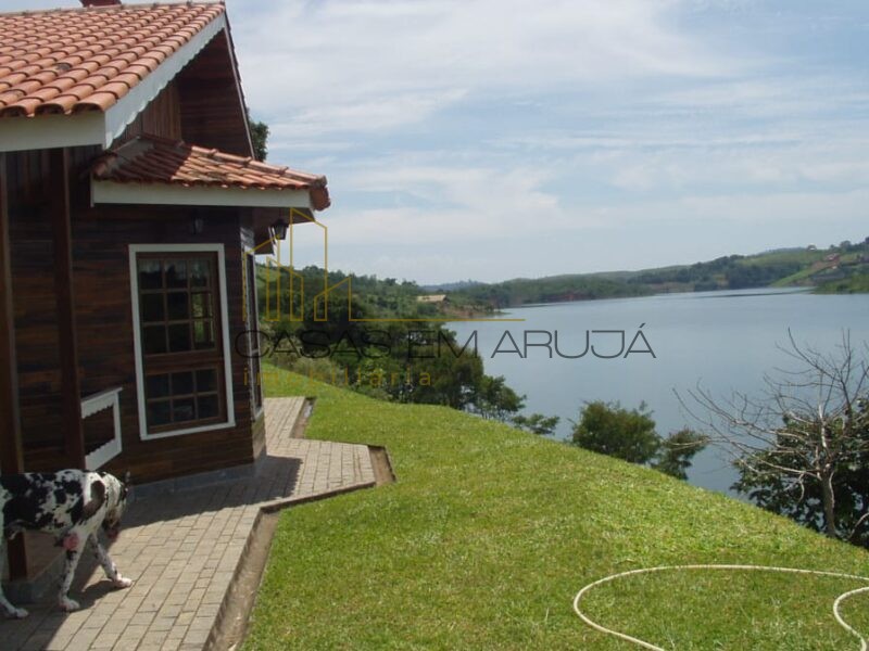 Casa a Venda em Igaratá - 2 dormitórios - CEA 00163