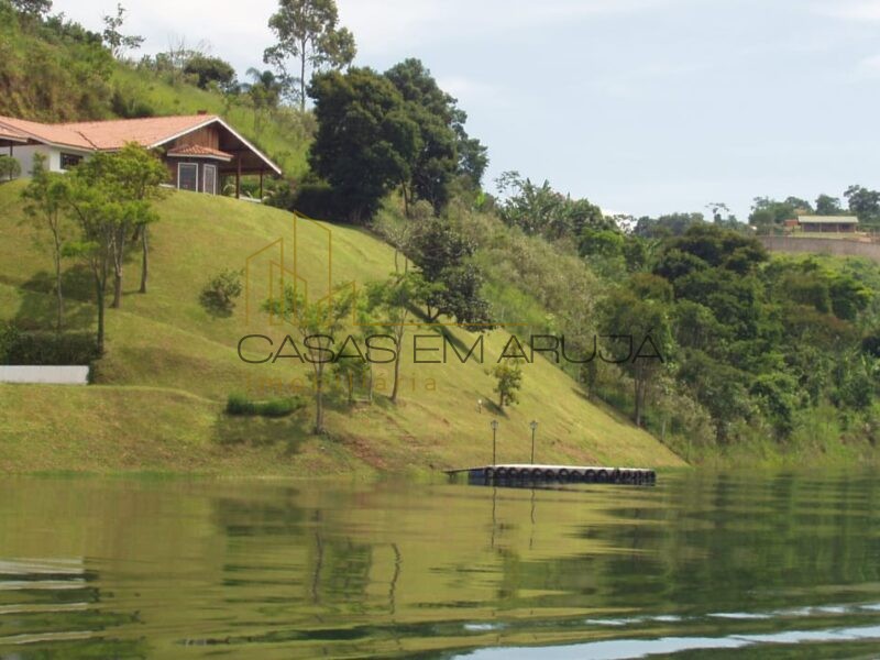 Casa a Venda em Igaratá - 2 dormitórios - CEA 00163