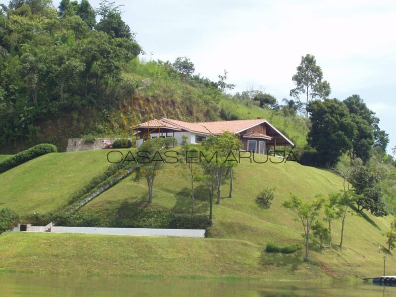 Casa a Venda em Igaratá - 2 dormitórios - CEA 00163