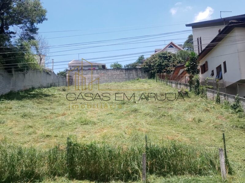 Terreno a Venda no Condomínio Arujazinho - 1000m² com Projeto - SAB 00186