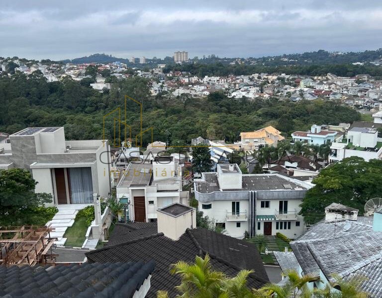 Casa a Venda no Condominio Arujá 5 - 4 Suítes - CEA 00187