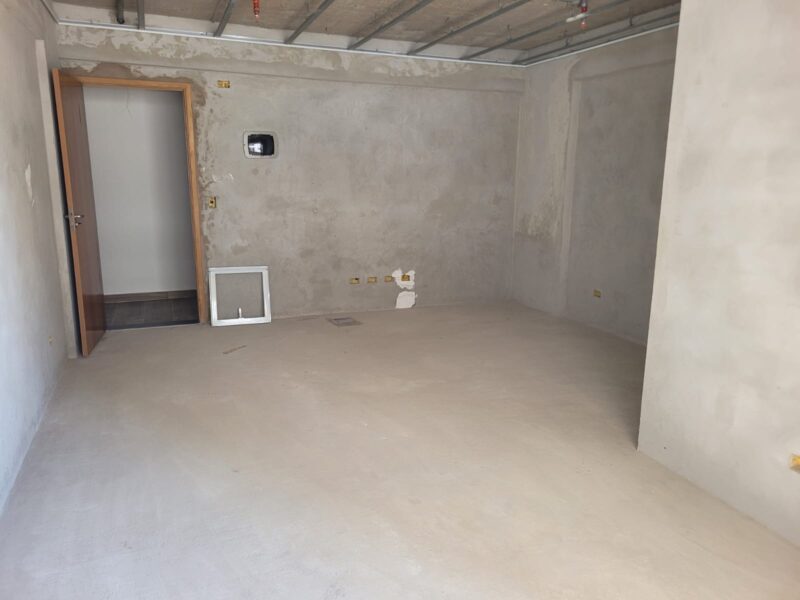 Sala Comercial a Venda no Residencial Fatto Arujá - 32 m² - CEA 00188